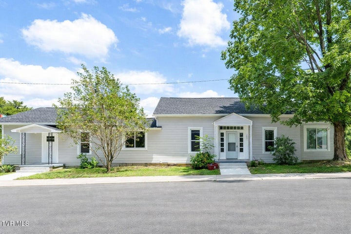 1st photo of 1007 Spring Street