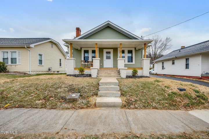 1st photo of 212 H Street