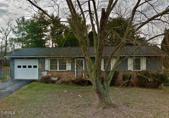 1st photo of 7312 Meadowbrook Circle