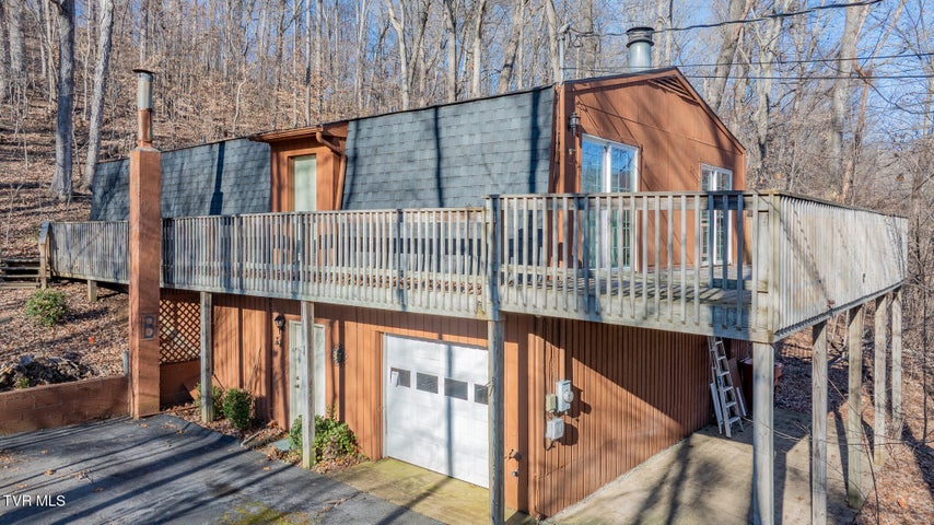 1st photo of 201 Tamassee Drive