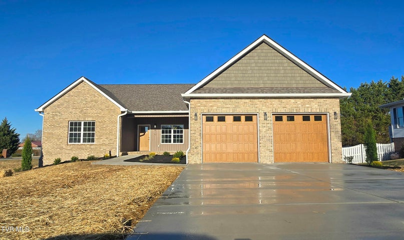 1st photo of 410 Wiltshire Drive