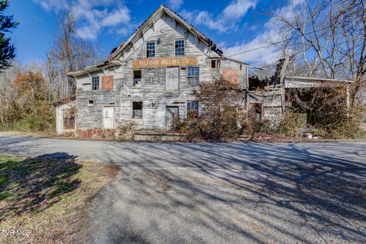 1st photo of 108 Stayers Lane