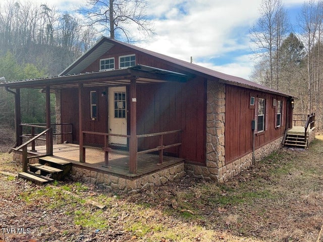 1st photo of 641 Jacobs Hollow Road