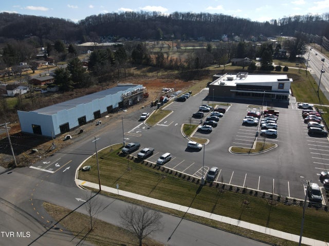 1st photo of 110 Whitewood Blvd 