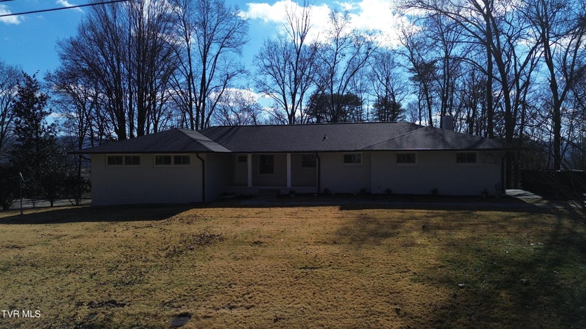 1st photo of 208 Shady Lane