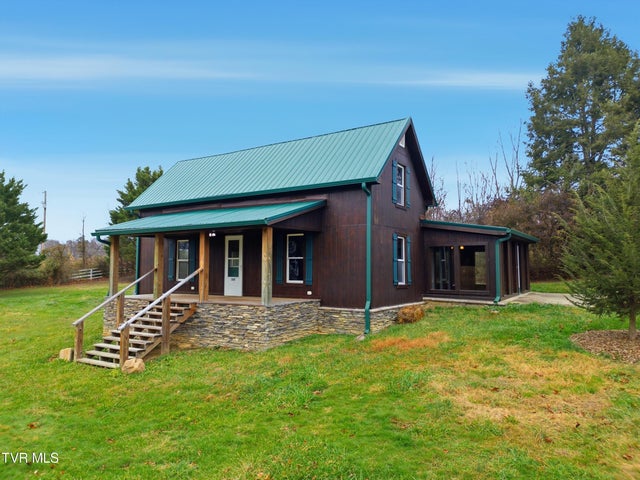 1st photo of 355 Jay Fanning Road