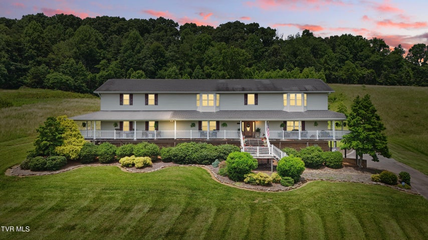 1st photo of 4296 Bloomingdale Road