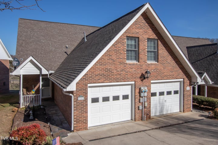 1st photo of 420 Alexander Avenue