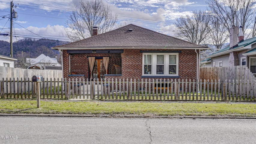 1st photo of 524 Carolina Avenue