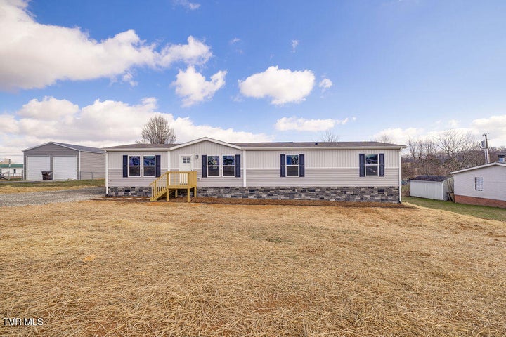 1st photo of 319 Lories Lane