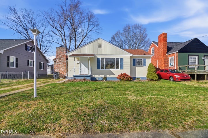 1st photo of 1760 Jefferson Avenue