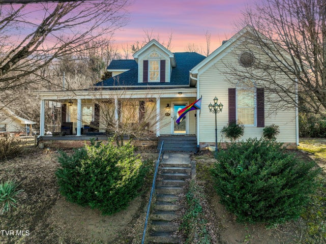 1st photo of 630 Maple Street