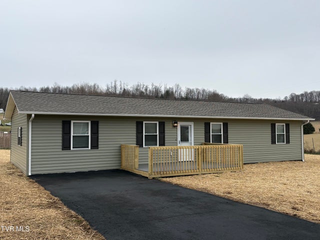 1st photo of 104 Winner Street