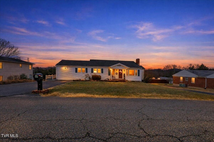 1st photo of 320 Sherwood Road