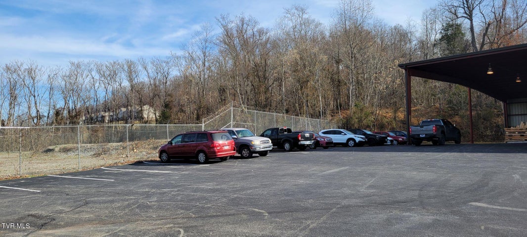 1st photo of 644 Eastern Star Road