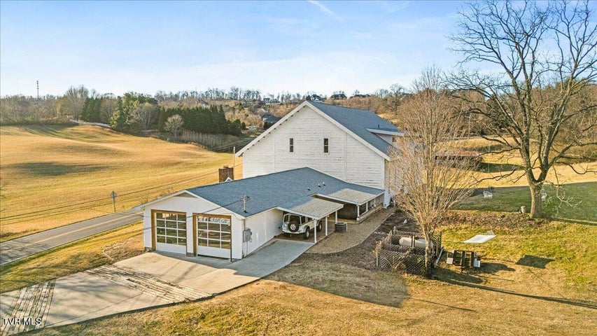 1st photo of 2752 Knob Creek Road