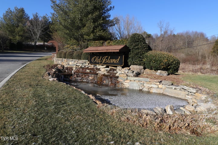 1st photo of 231 Old Island Trail