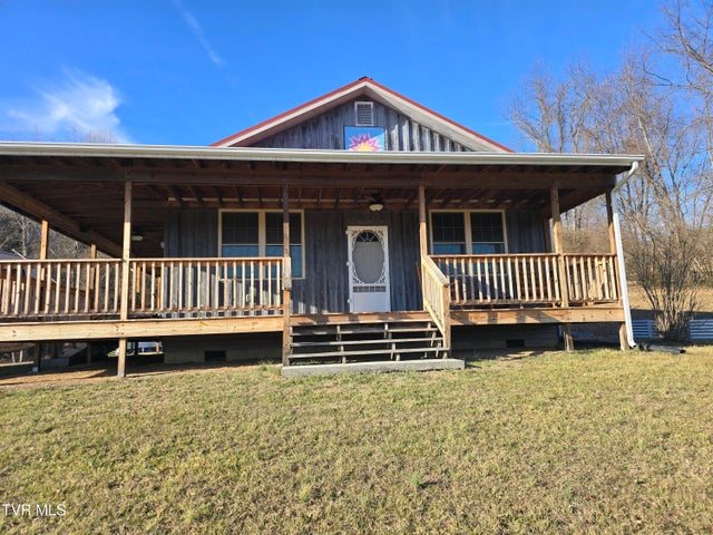 1st photo of 36091 Glove Drive