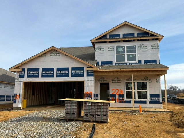 1st photo of 228 Artist Avenue 