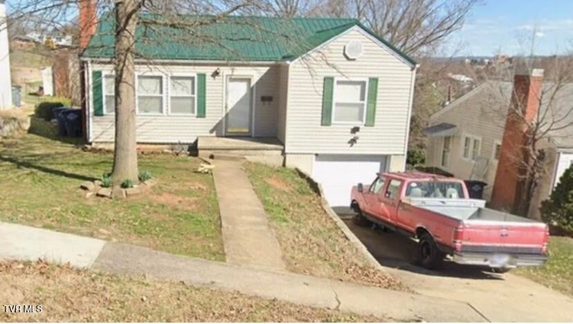 1st photo of 529 Fulton Ave Avenue