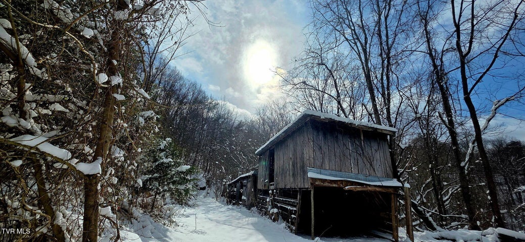 1st photo of 176 Wade Bulla Road