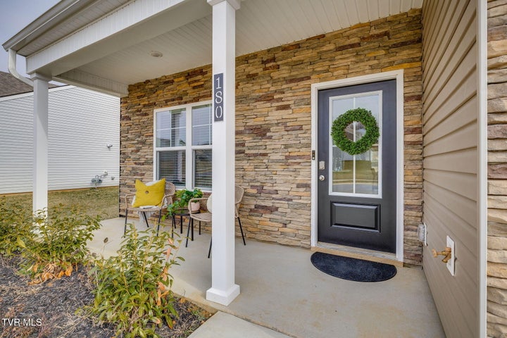 1st photo of 180 Tanasqui Drive