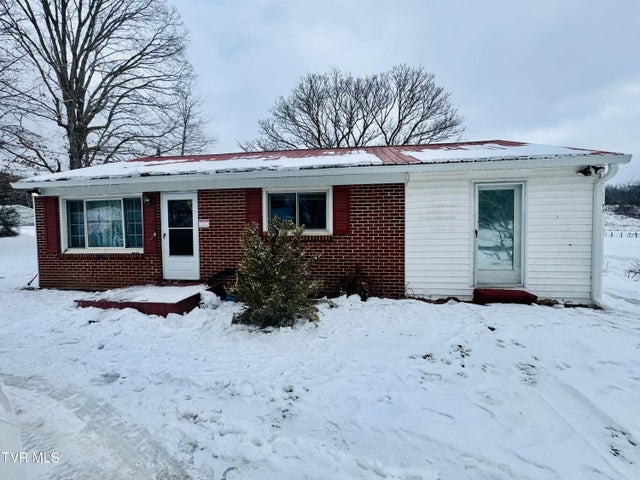 1st photo of 1190 Saint Clairs Creek Road