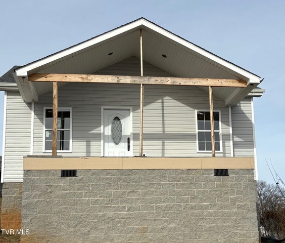 1st photo of 1720 Pendleton Street