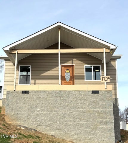 1st photo of 1724 Pendleton Street