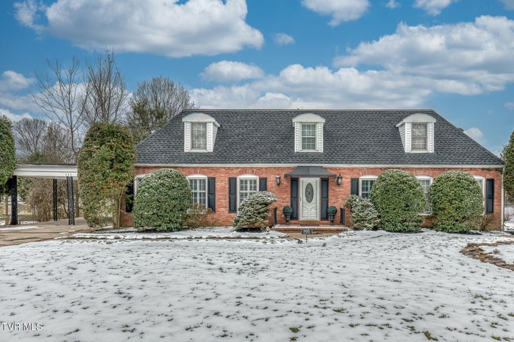 1st photo of 605 Hillrise Boulevard