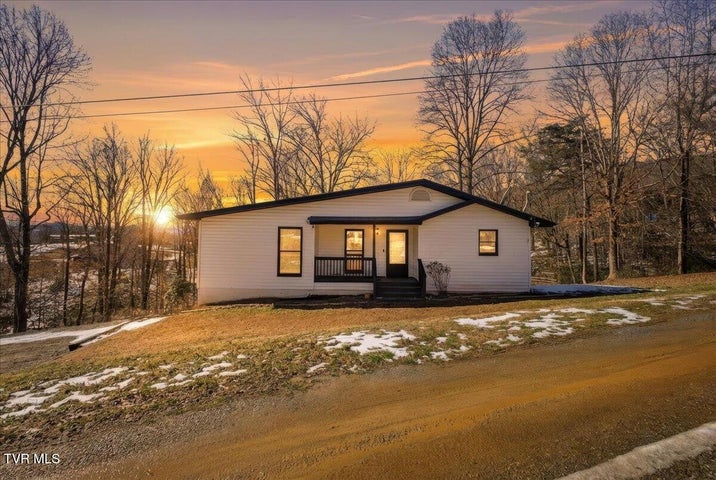 1st photo of 144 Zeb Grindstaff Road