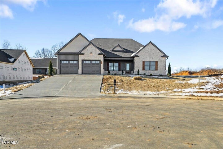 1st photo of 954 Cabot Cove