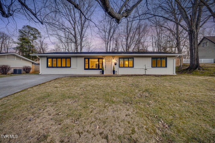 1st photo of 707 Woodhaven Drive