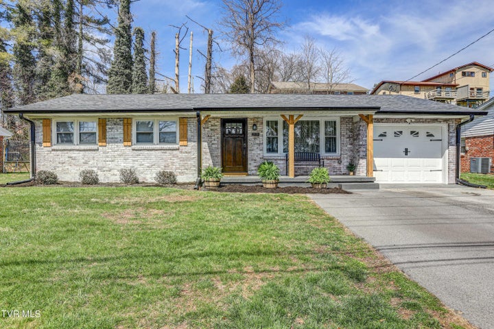 1st photo of 2133 Veda Drive