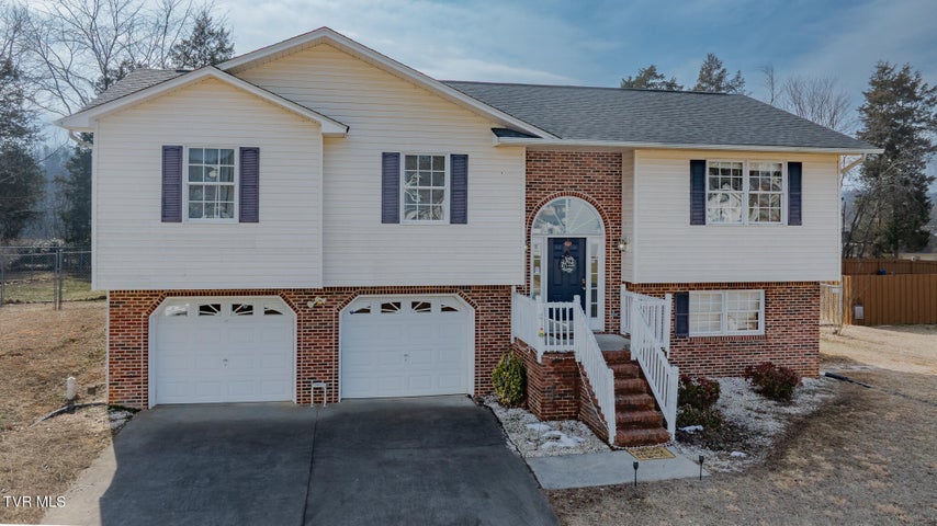 1st photo of 149 Ashley Dr 