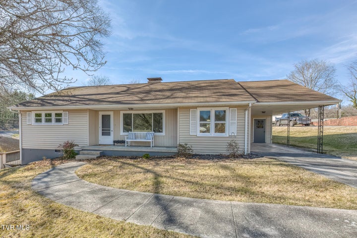 1st photo of 1140 Foxcroft Road