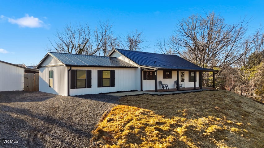 1st photo of 400 Cherokee Street