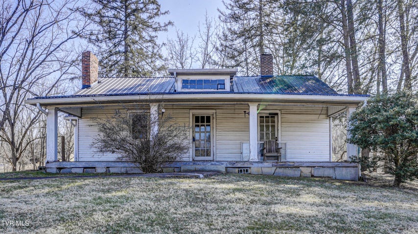 1st photo of 985 Old Abingdon Highway