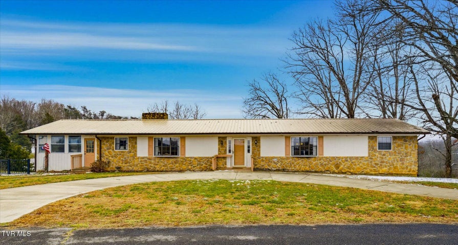 1st photo of 1827 Lowery Drive