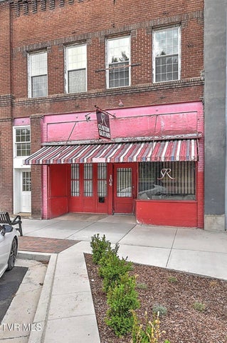 1st photo of 104 Main Street