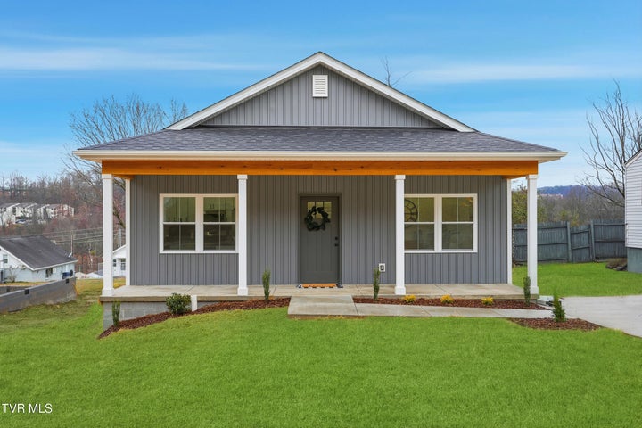 1st photo of 2645 Anderson Street