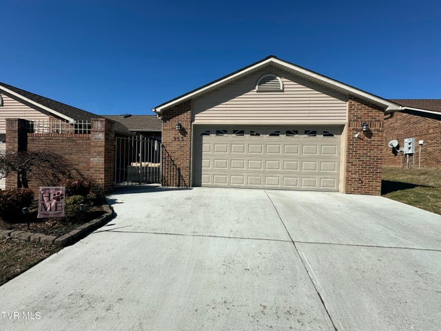 1st photo of 333 Viking Place