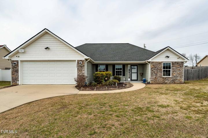 1st photo of 1227 Quaker Run