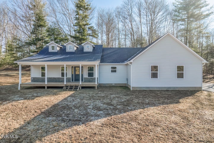 1st photo of 1105 Laurelwood Lane