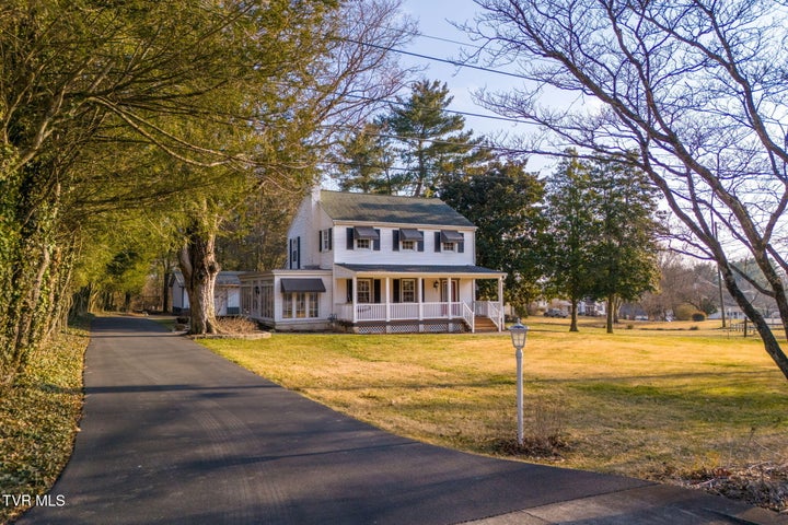 1st photo of 2111 Lee Highway