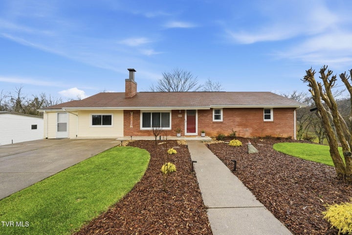 1st photo of 121 Chateaugay Road