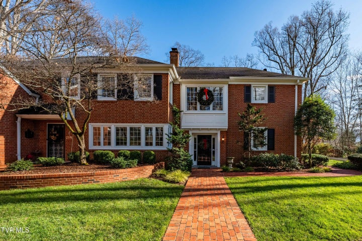 1st photo of 5 Llewellyn Wood 