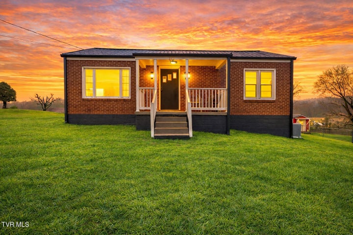 1st photo of 206 Central 