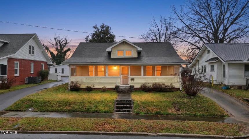 1st photo of 1017 Catawba Street