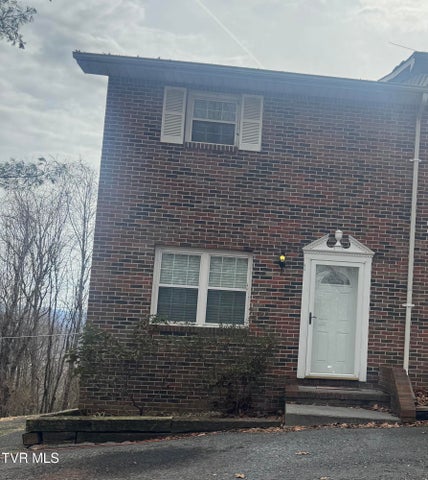 1st photo of 121 Towneview Estates Drive